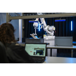 ABB et LandingAI libèrent la puissance de l'IA générative en faveur de la vision robotique