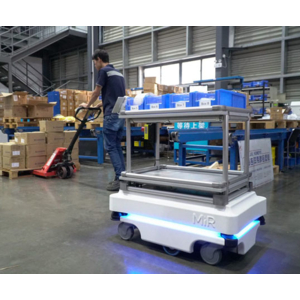 Les robots mobiles MiR permettent l'innovation intralogistique chez Bossard Smart Factory Logistics