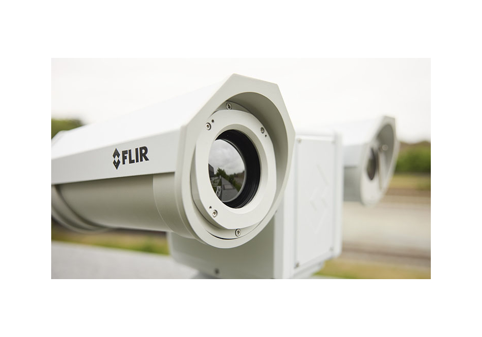 Nouvelle caméra de sécurité visible/thermique haute résolution pour sites industriels