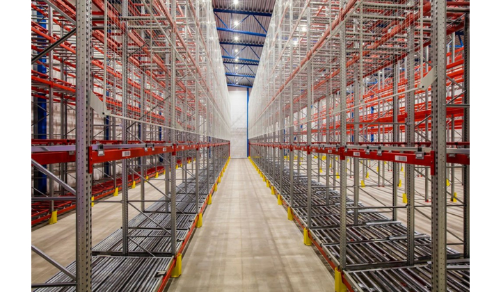 Cloison anti-chute pour rack à palettes