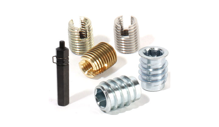 Inserts auto-taraudeurs et outil de pose