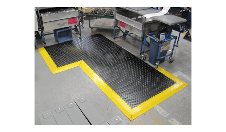 Dalles PVC flexibles pour sols industriels et commerciaux
