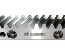 Crémaillère à denture hélicoïdale