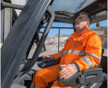 Fenwick-Linde présente un nouveau concept de conduite pour les chariots élévateurs